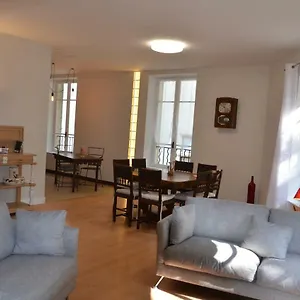 Face Au Palais Des Papes Apartamento Aviñón