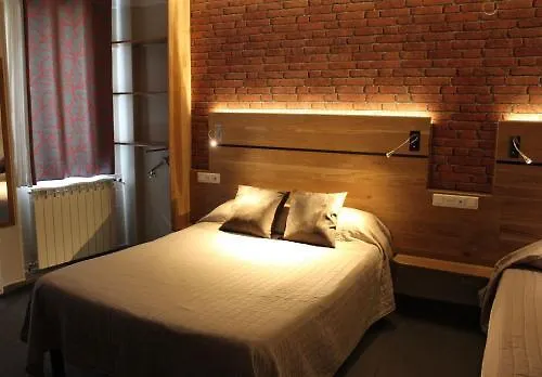 Hotel Des Pyrenees Paris 3*,  France